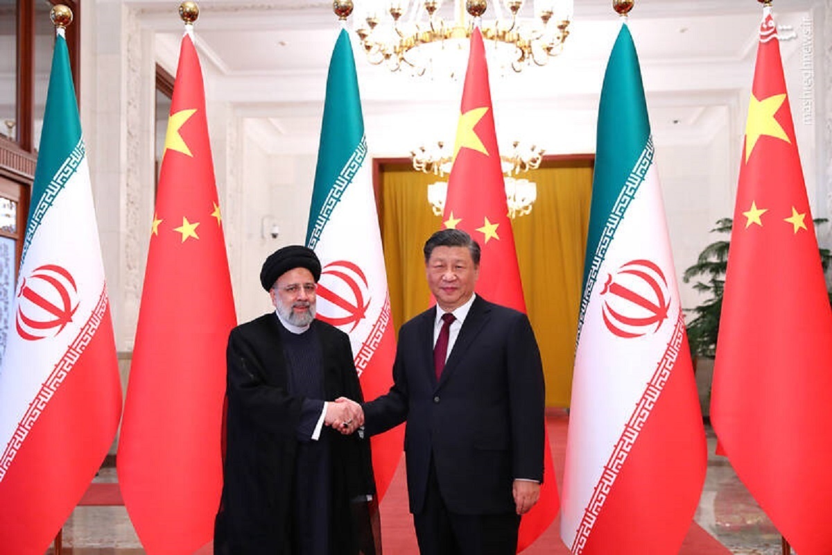 شی‌جین‌پینگ رییس‌جمهوری چین امروز سه شنبه در بیست و سومین نشست سران سازمان شانگ‌های که به صورت ویدوئوکنفرانسی با میزبانی دهلی نو آغاز شده است گفت: از ایران به عنوان عضو رسمی استقبال خواهیم کرد، به این کشور تبریک می‌گوییم.