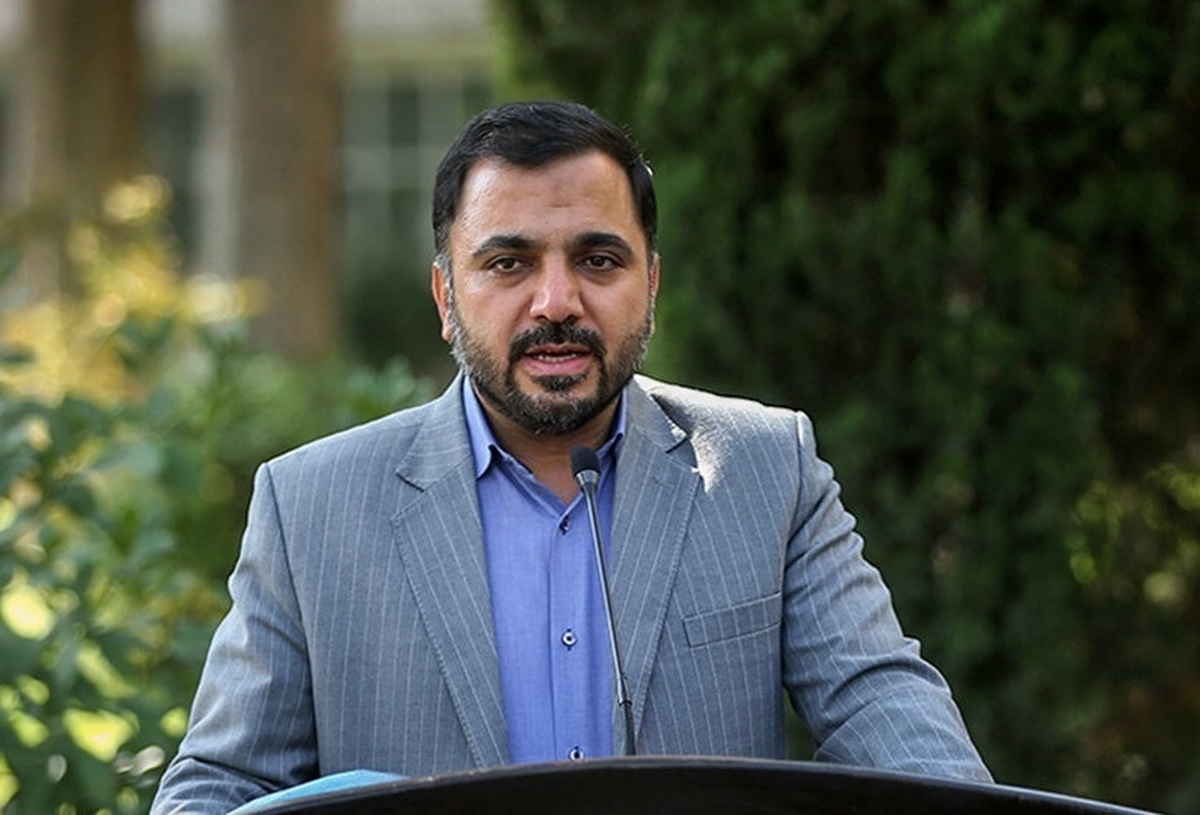 عیسی زارع‌پور، وزیر ارتباطات، پس از جلسه هیئت دولت از تشکیل کارگروه رسیدگی به وضعیت کندی اینترنت و آغاز به کار آن خبر داد.