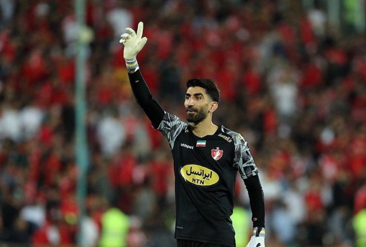 پس از کش‌وقوس‌های فراوان، علیرضا بیرانوند در باشگاه پرسپولیس حاضر شد و به توافقی با این باشگاه رسید.
