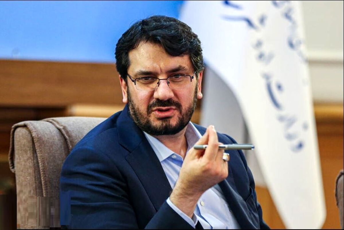 وزیر راه و شهرسازی گفت: حدودا سالی ۴۰۰ هزار قطعه زمین در هدفگذاری واگذاری زمین‌ها قرار دارد که در راستای طرح جوانی جمعیت هدفگذاری کردیم که ۷۰ هزار قطعه زمین واگذار کنیم.