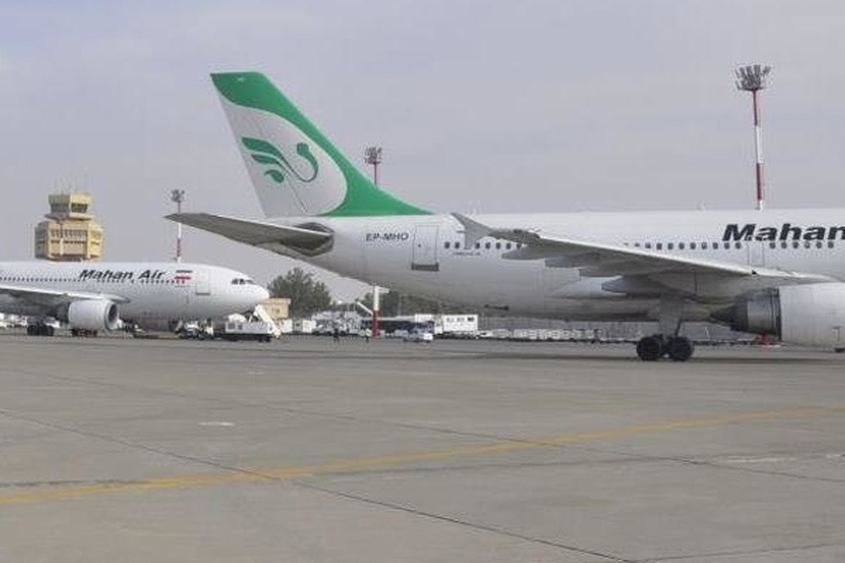 بلیت پرواز از مشهد به تهران و بالعکس نایاب شده است و مسافران با سرگردانی روبرو هستند.