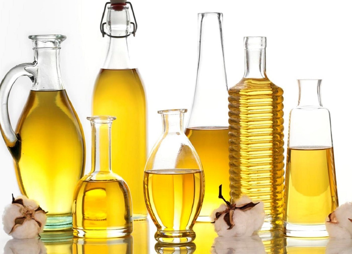 وقتی صحبت از چربی رژیم غذایی به میان می‌آید، آنچه بیشتر از همه مهم است نوع چربی است که مصرف می‌کنید. بر خلاف توصیه‌های غذایی گذشته که رژیم‌های کم‌چرب را تبلیغ می‌کردند، تحقیقات جدیدتر نشان می‌دهد که چربی‌های سالم برای سلامتی ضروری و مفید هستند.