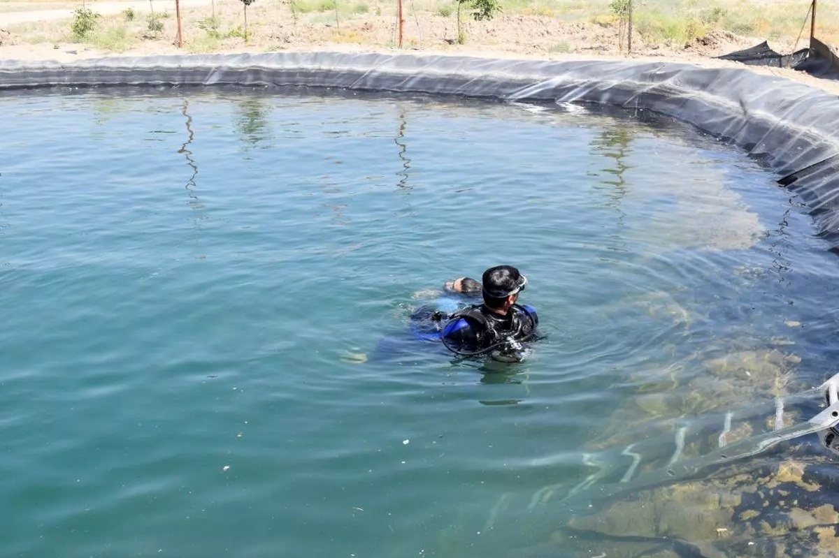 ۲ کودک خردسال عضو یک خانواده در یک استخر ذخیره آب در اطراف مشهد غرق شدند.