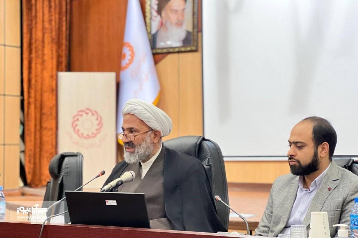 رئیس کمیسیون اصل ۹۰ مجلس شورای اسلامی گفت: گزارش‌های تکان دهنده‌ای از مراکز درمانی اعلام شده است؛ تعداد قابل توجهی مرگ و میر‌ در کشور به دلیل آلودگی هوا داریم و پرونده این موضوع در دست پیگیری است.