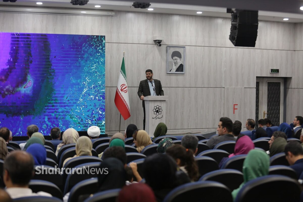معاون فرهنگی و هنری سازمان اجتماعی و فرهنگی شهرداری مشهد گفت: ما در موضوع هنر و هنرمند در مجموعه شهری امام رضا (ع) تلاش کردیم از هنر متعالی و شهری استفاده کنیم و با مشارکت هنرمندان در فضای شهری ،شهر را راهبری کنیم و توانستیم در سال ١۴٠٢ با مشارکت هنرمندان به فضای شهری امام رضا(ع) روح تازه‌ای ببخشیم.