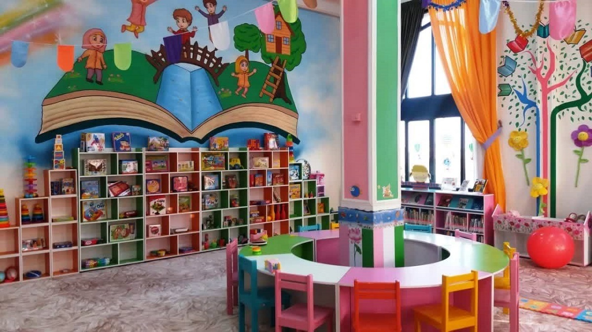 برای اشاعه فرهنگ کتاب و کتابخوانی در جامعه باید سرمایه‌گذاری را از دوران کودکی آغاز کرد چنان‌که رهبر معظم انقلاب نیز در دهه‌های گذشته همواره نکات ارزشمندی را در خصوص ایجاد انس با کتاب، ترویج کتاب بین کودکان و نوجوانان و دسترسی آسان این قشر آینده‌ساز به کتاب‌های خوب بیان فرمودند.