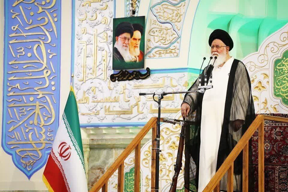 نماینده ولی فقیه در استان خراسان رضوی گفت: امروزه در حال پیشرفت اقتصادی هستیم، اما مهم‌تر از همه، مسئله ثبات اقتصادی در معیشت است که مردم بدانند اگر امروز غذایی را مصرف می‌کنند، فردا هم این غذا با همین قیمت قابل تأمین باشد.