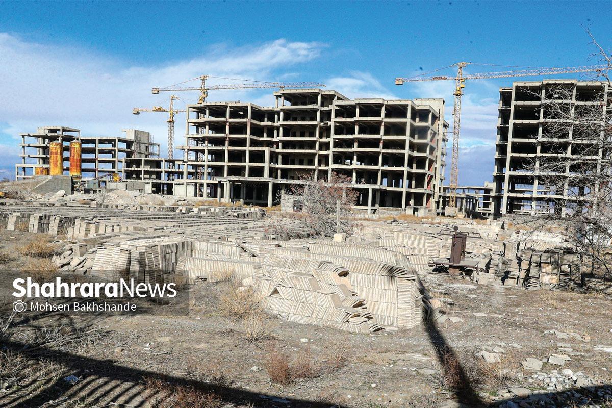 به گفته مدیر درمان تأمین‌اجتماعی استان، نظر کارشناسان معاونت درمان، تخریب بیمارستان نیمه‌تمام رضاست.