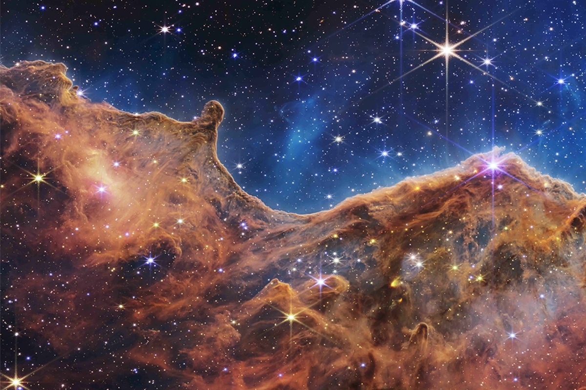 امروز (چهارشنبه) یک‌سال از زمانی که مأموریت تلسکوپ فضایی قدرتمند جیمز وب (JWST) با انتشار اولین تصاویر علمی‌اش آغاز شد می‌گذرد.
