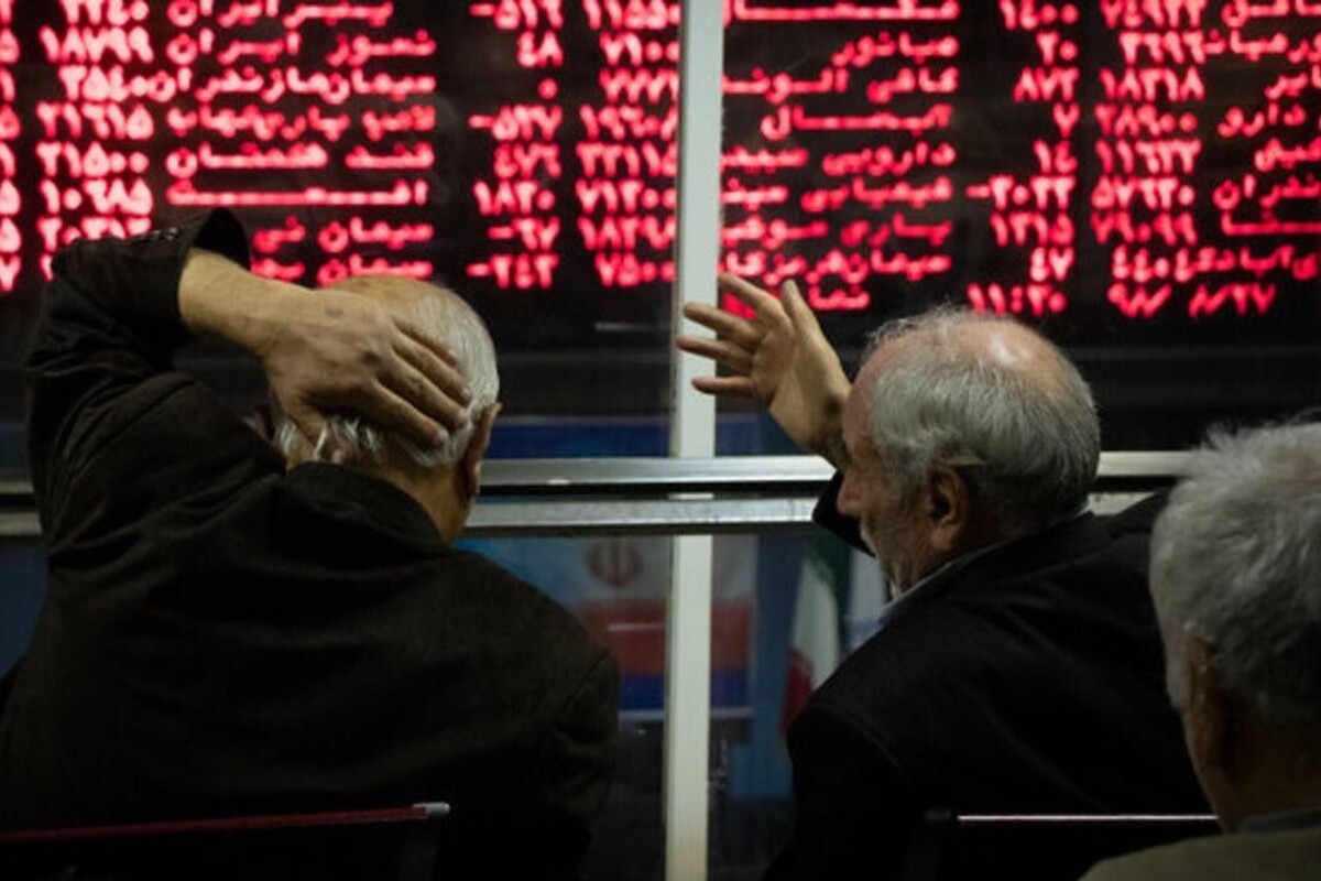 شاخص کل بورس امروز ۲۱ تیر ماه، با ریزش ۵۶ هزار و ۹۴۹ واحدی در پایان معاملات به عدد ۲ میلیون و ۰۷۱ هزار واحد رسید.