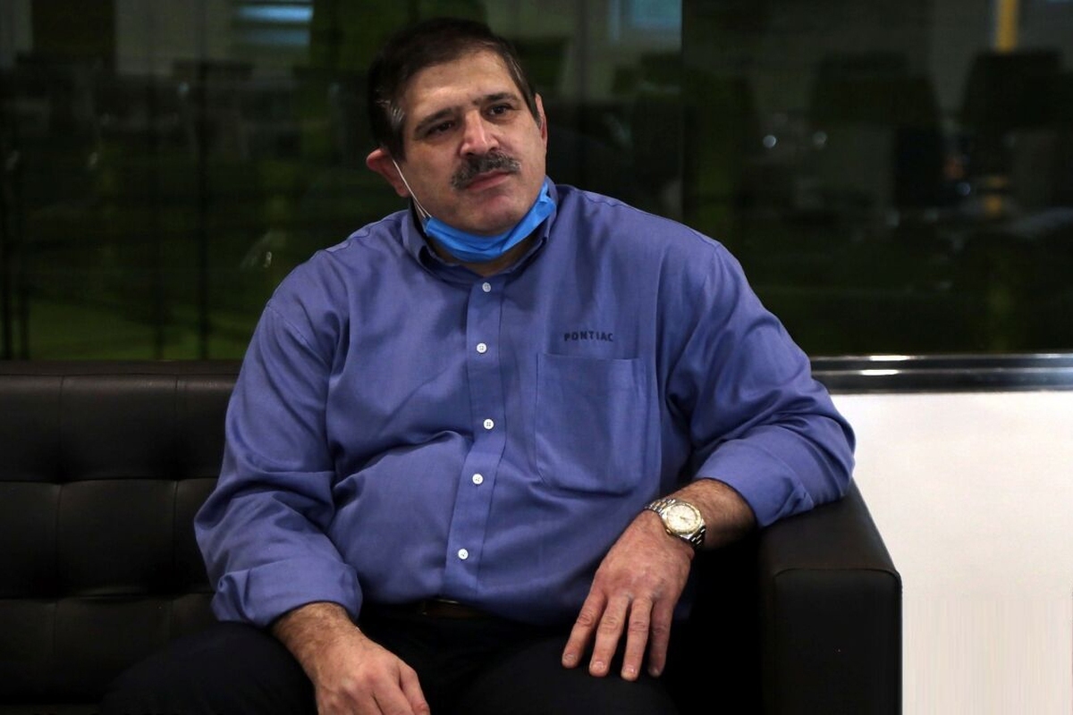 عباس جدیدی در مجمع انتخاباتی فدراسیون کشتی سؤالی پرسید که بی‌پاسخ ماند و در ادامه به نشانه اعتراض مجمع این فدراسیون را ترک کرد.