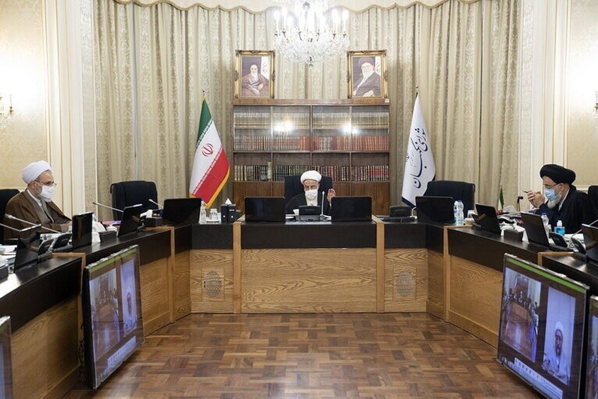 ۲۶ تیر ماه سالروز تاسیس شورای نگهبان است. از همین رو جایگاه این شورا را در کشورمان و همچنین مجموعه‌های متناظر آن را در سایر کشور‌ها بررسی تطبیقی کردیم.