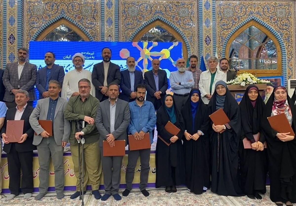 دهمین جشنواره ملی جلوه‌های فرهنگ رضوی در رسانه‌ها در حالی با معرفی نفرات برتر به کار خود پایان داد که ۶ خبرنگار روزنامه شهرآرا در این جشنواره حضور داشتند.