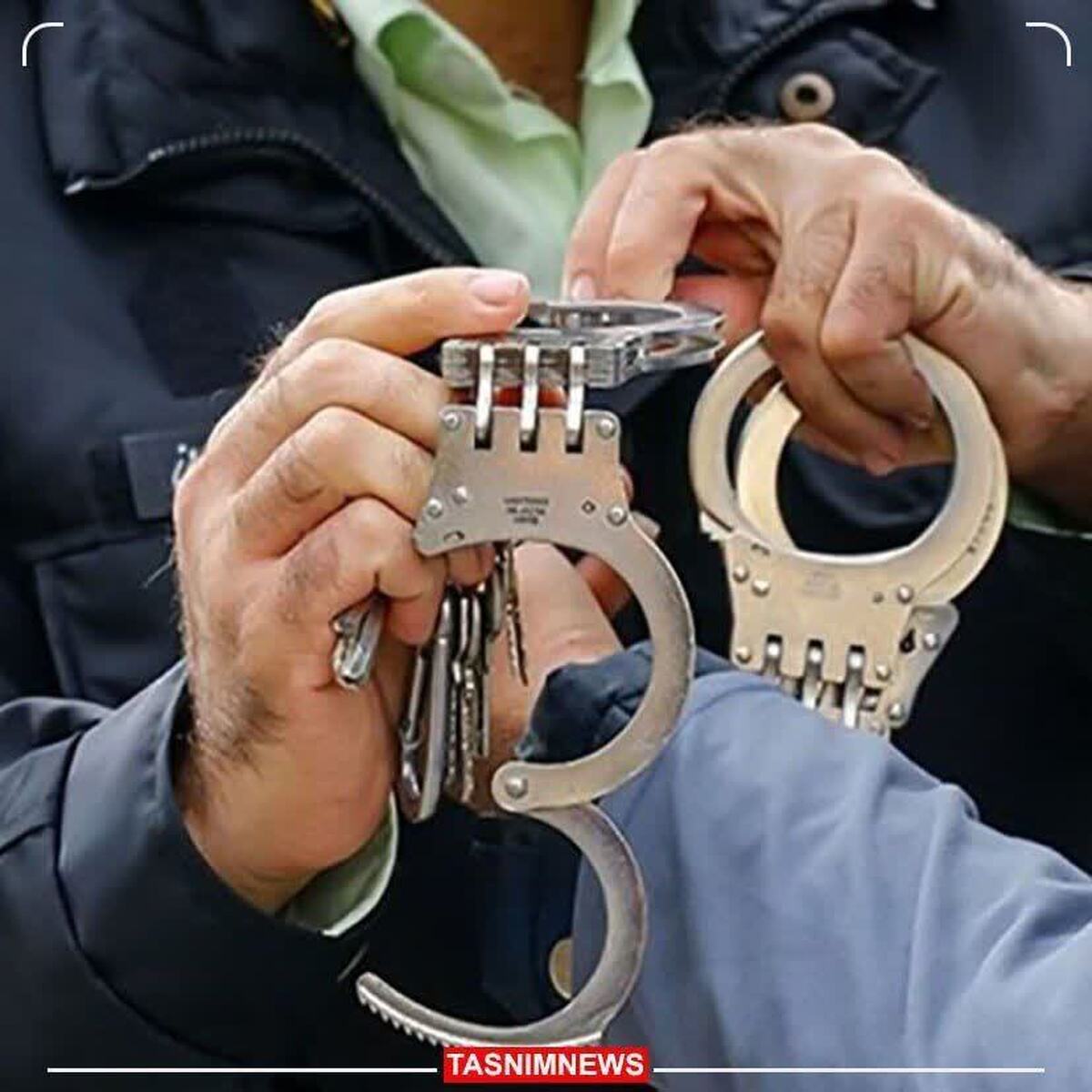جانشین مرزبانی استان سیستان و بلوچستان از انهدام باند قاچاق سلاح و کشف ۳ قبضه کلت کمری و یک قبضه کلاش در مرزهای جنوبی استان خبر داد.