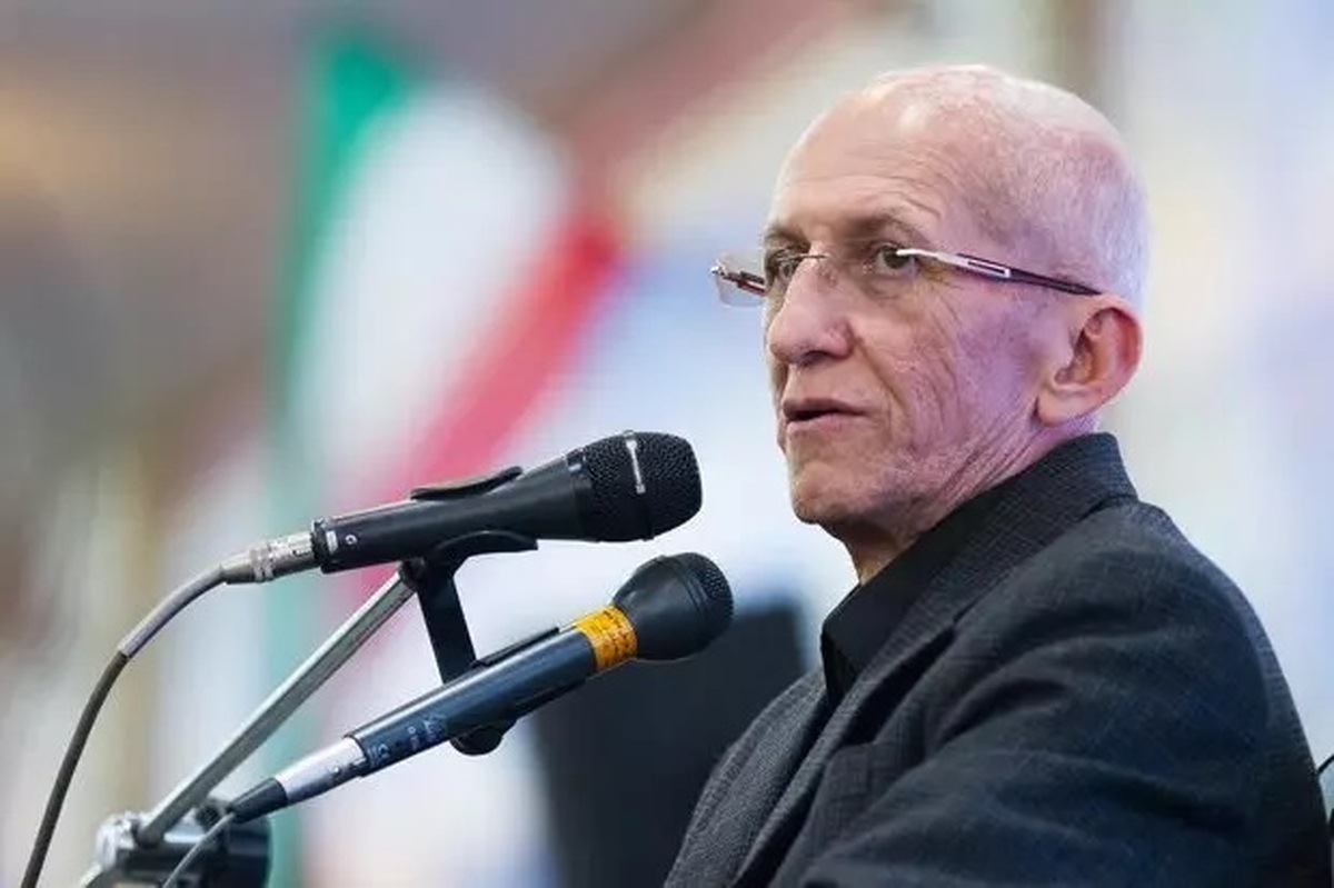 رئیس کمیسیون فرهنگی مجلس شورای اسلامی گفت: ما به عنوان نمایندگان مردم قطعا از رفتار مسئولانه پلیس امنیت اخلاقی حمایت می‌کنیم.
