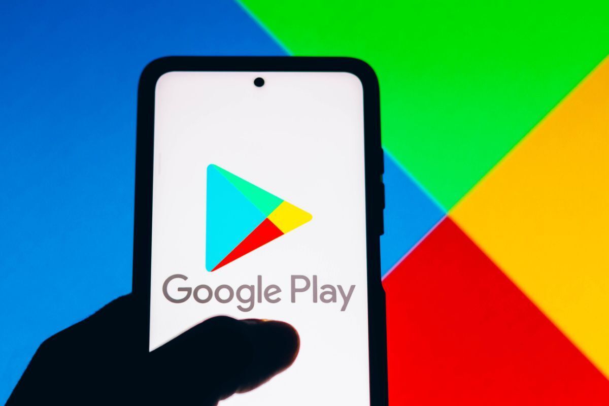 وزیر ارتباطات گفته است نظر تخصصی وزارتخانه بر رفع فیلتر گوگل‌پلی (Google Play) است، اما کارگروه تعیین مصادیق محتوای مجرمانه با این کار موافق نیست.