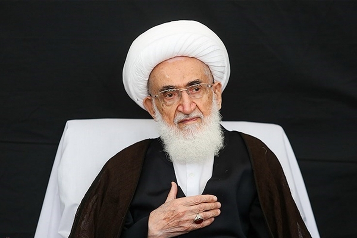 مرجع تقلید شیعیان گفت: عده‌ای به دنبال سکولار شدن مجالس هستند که باید دقت کرد که اهل بیت (ع) ظلم ستیز بودند و در مقابل انحراف و ظلم سکوت نمی‌کردند.