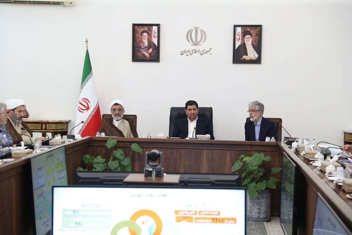 معاون اول رئیس‌جمهور در نشست هیأت امنای «بنیاد سعدی» که پس از ۷ سال وقفه برگزار شد، گسترش زبان فارسی را از مؤلفه‌های مهم اقتدار سیاسی، دیپلماسی و نفوذ علمی ایران دانست و بر اهتمام ویژه به آموزش زبان فارسی به فرزندان ایرانیان خارج از کشور تأکید کرد.