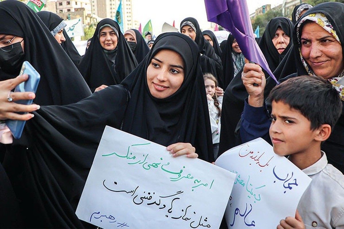 دبیر ستاد امر به معروف و نهی از منکر استان خراسان رضوی از نبود قانون و ساختار در این نهاد می‌گوید.