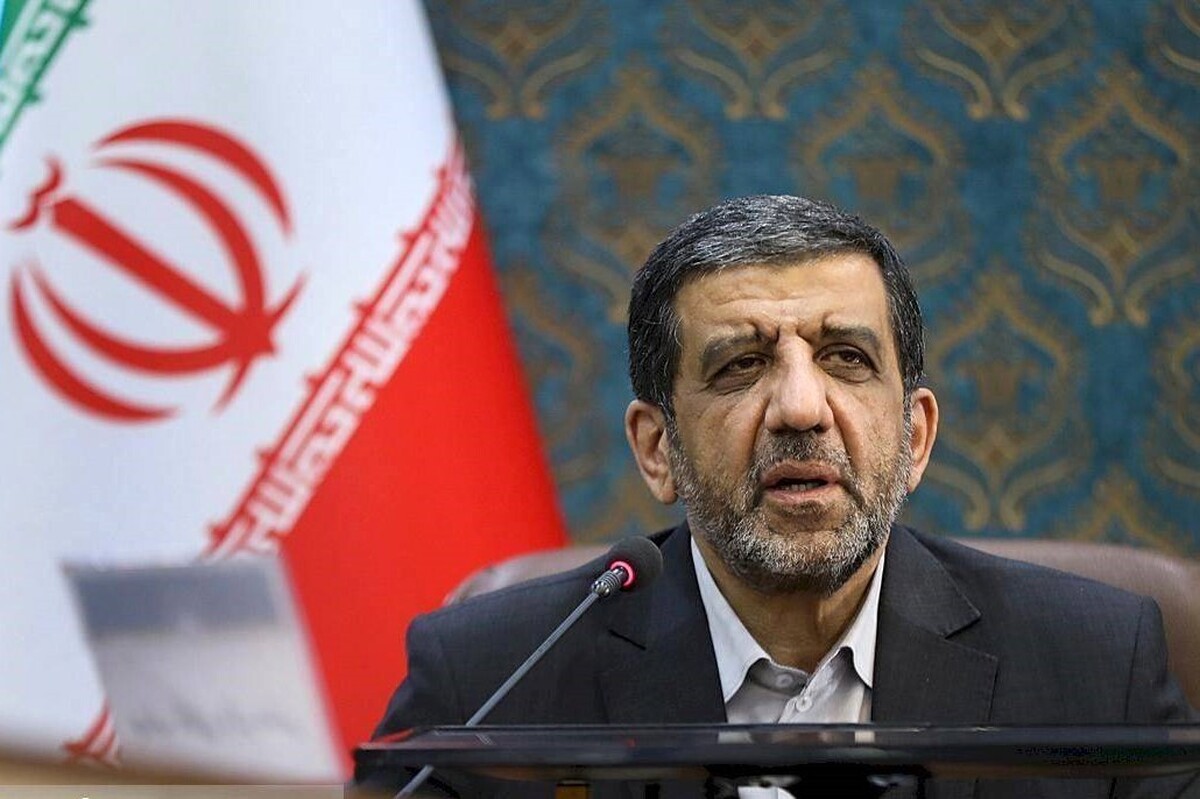 وزیر میراث فرهنگی،گردشگری گفت: میانگین مصرف بنزین در طول روزهای اخیر به ۱۲۷ میلیون لیتر در روز رسیده است در حالی که توان تولید بنزین در کشور ۱۱۰ میلیون لیتر است و این یعنی اینکه سفرها در کشور رو به رونق هستند.