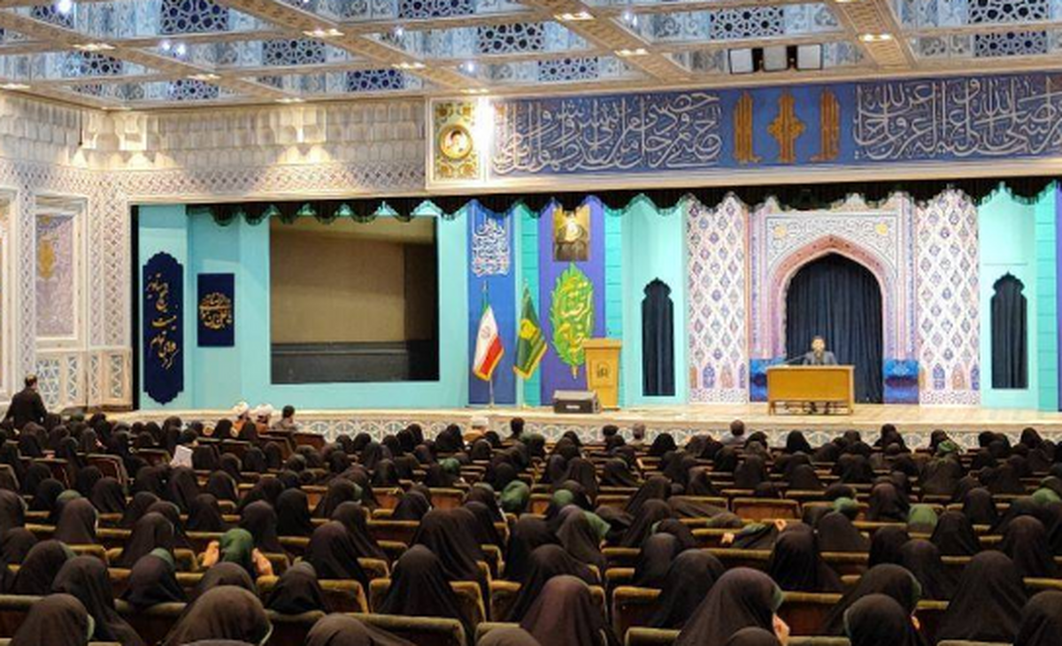 مدیرعامل موسسه فرهنگی قرآن و عترت حافظان نور از آغاز اولین دوره شبانه روزی حفظ ۱۴ ماهه قرآن کریم ویژه دختران در تالار قدس حرم مطهر رضوی خبر داد.