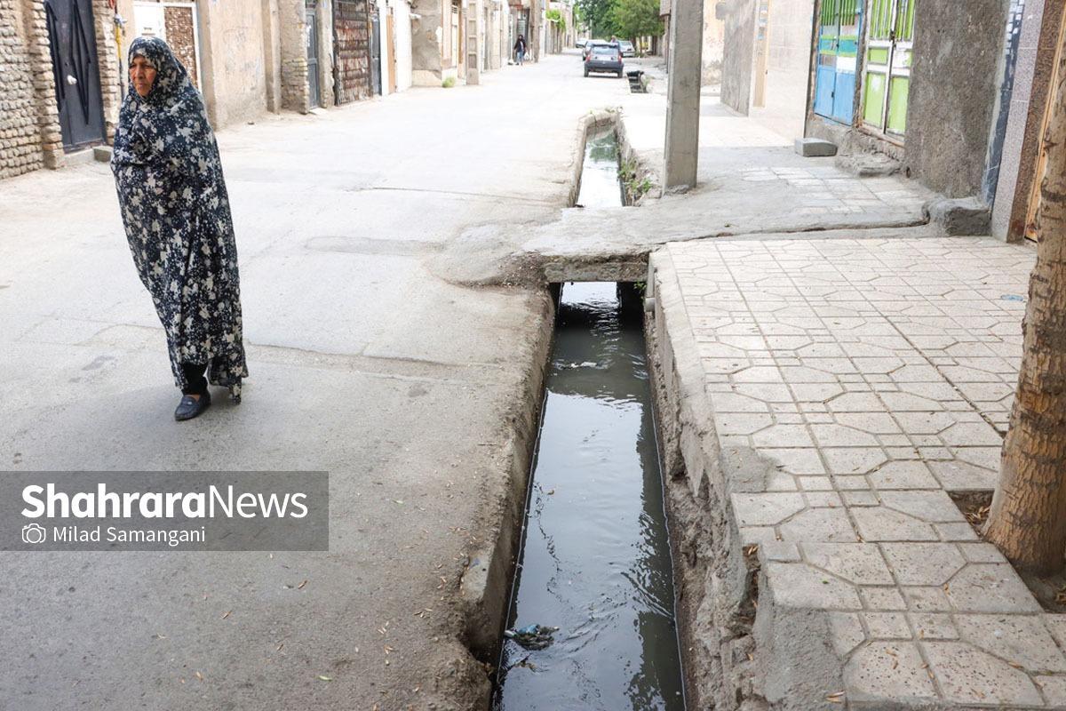 ۱۲۰ پرونده تخلف امتناع شهروندان از  اتصال منازل به شبکه جمع آوری فاضلاب در  مسیر حکم قضایی است.