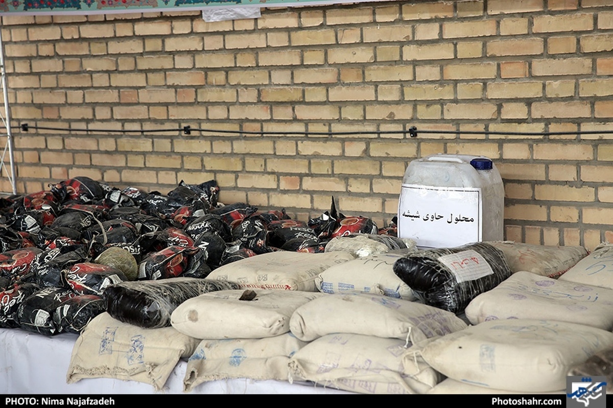 معاون سیاسی، امنیتی و اجتماعی خراسان رضوی از نفوذ جریان مافیای مواد مخدر برای آلوده‌کردن سنین مختلف جامعه به اعتیاد، در مرز‌های خراسان رضوی گفت.