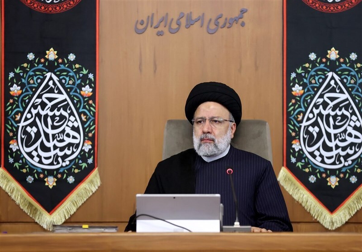 رئیس جمهور گفت: امر به معروف و نهی از منکر در حقیقت معنای واقعی باید‌ها و نباید‌های الهی است و می‌طلبد که به عنوان یک گفتمان جامع مورد توجه قرار گیرد.