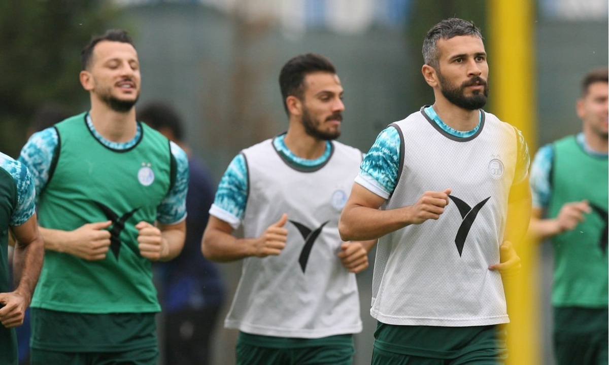 جواد نکونام رسما دو مهاجم را از ادامه تمرین با استقلال منع کرد.