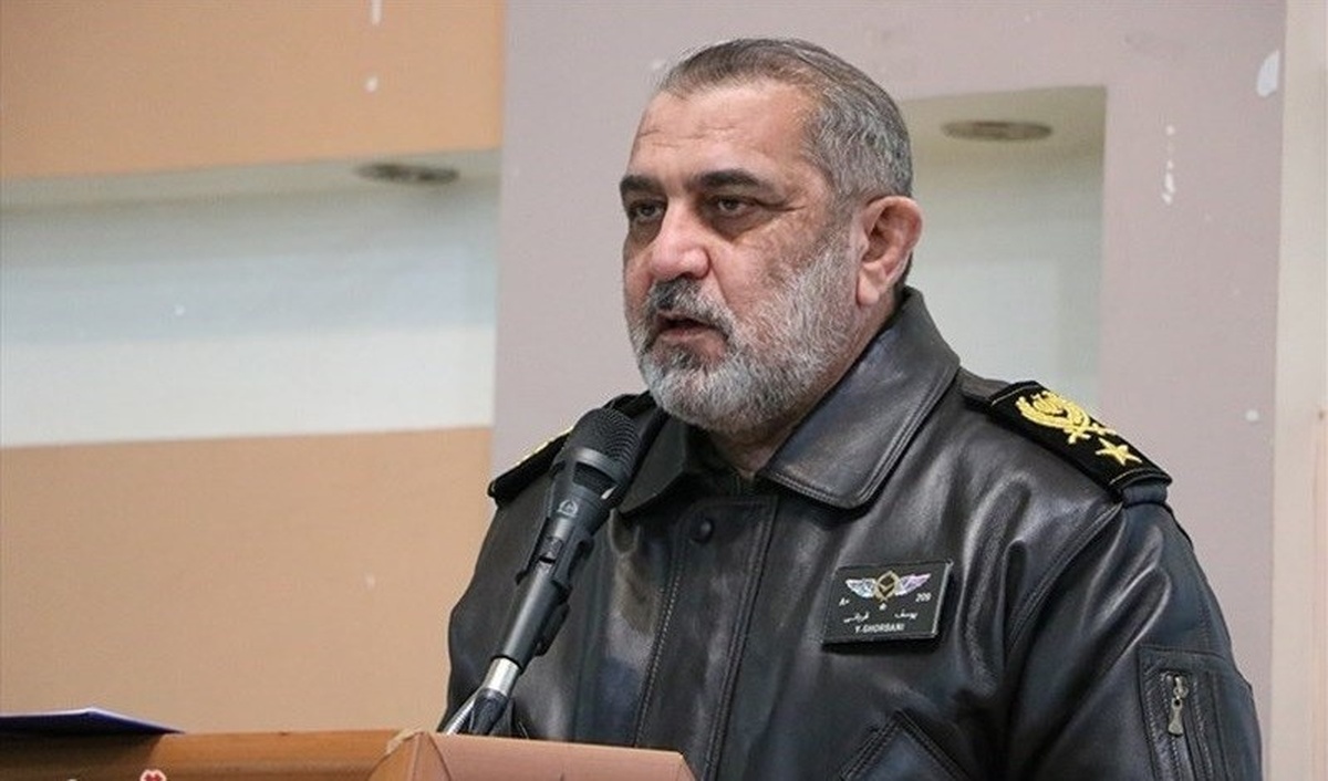 فرمانده هوانیروز ارتش گفت: به آحاد هم‌وطنان اعلام می‌کنیم که بالگرد‌های هوانیروز با تجهیز به موشک‌های نقطه زن، حرارتی و دوربین‌های دید در شب، مرز‌های کشور را حراست می‌کنند و فراتر از مرزها، برای نابودی دشمنان دست بر ماشه دارند. تسلیحات ما بر تروریست‌ها متمرکز است و در این مسئولیت، کوتاهی نخواهد شد.