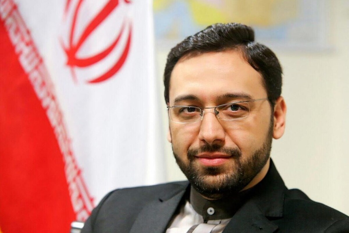 وزیر امور اقتصادی و دارایی با صدور احکامی حسین قربان زاده را به عنوان مشاور خود و مالک رحمتی را به عنوان رییس سازمان خصوصی‌سازی منصوب کرد.