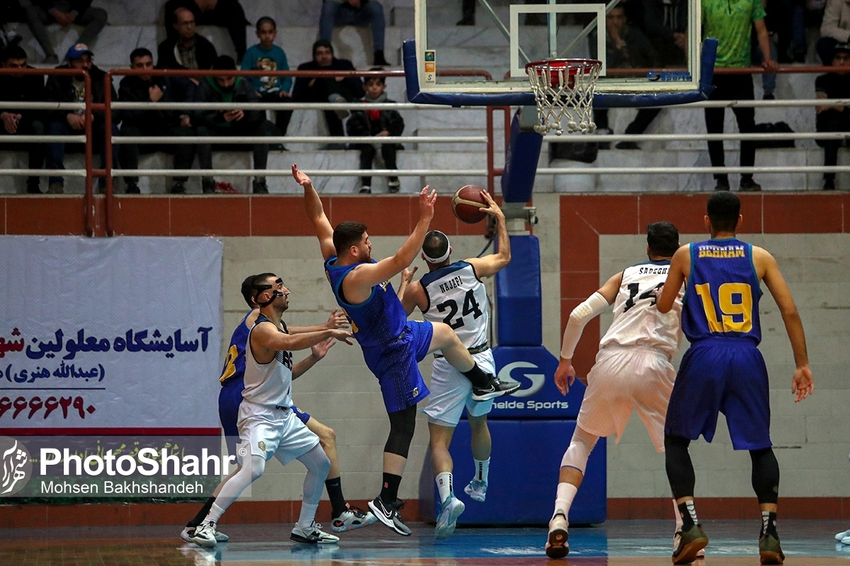 مدیر تیم بسکتبال آویژه صنعت پارسا گفت: دلیل مدیران آویژه برای کناره‌گیری از لیگ برتر مادی نبوده است، بلکه بی‌مهری‌هایی علیه آویژه صورت گرفته که مدیران آویژه از این بابت دلگیر بودند.
