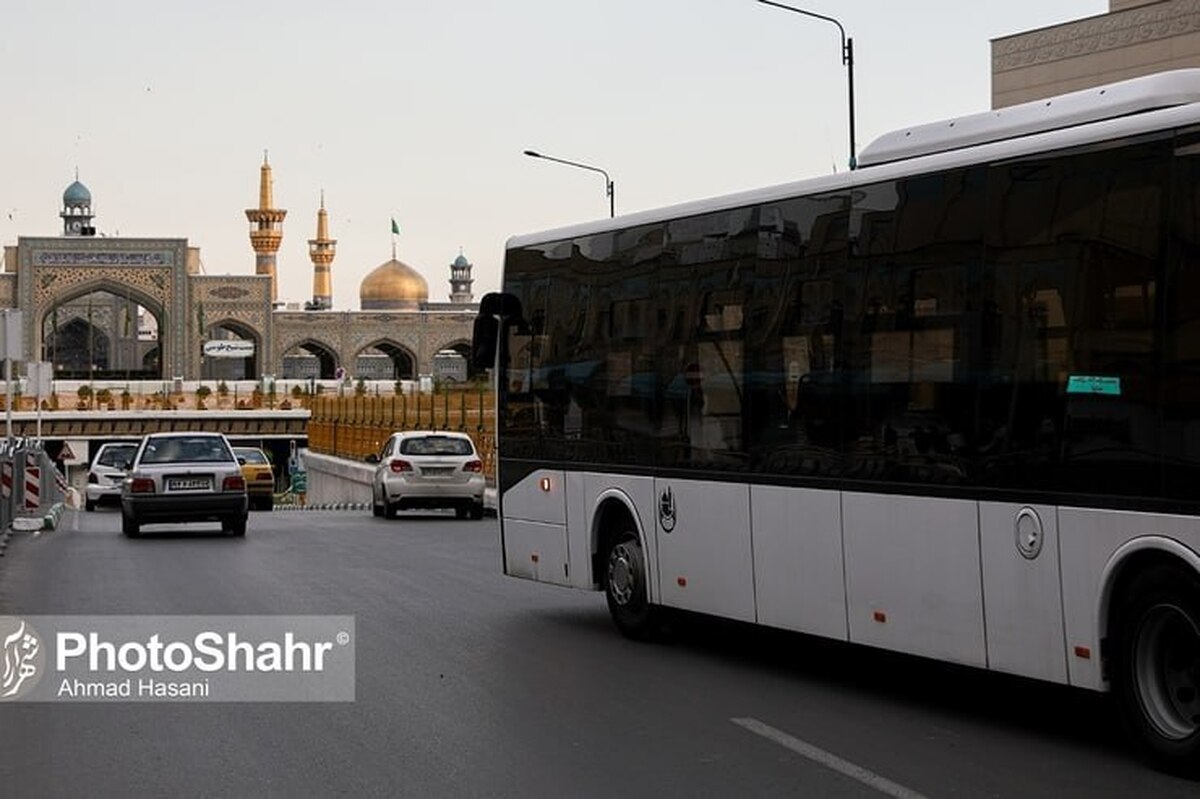 سرپرست سازمان اتوبوسرانی شهرداری مشهد از سرویس‌دهی صلواتی ناوگان اتوبوسرانی در روز عرفه و عید قربان خبر داد.