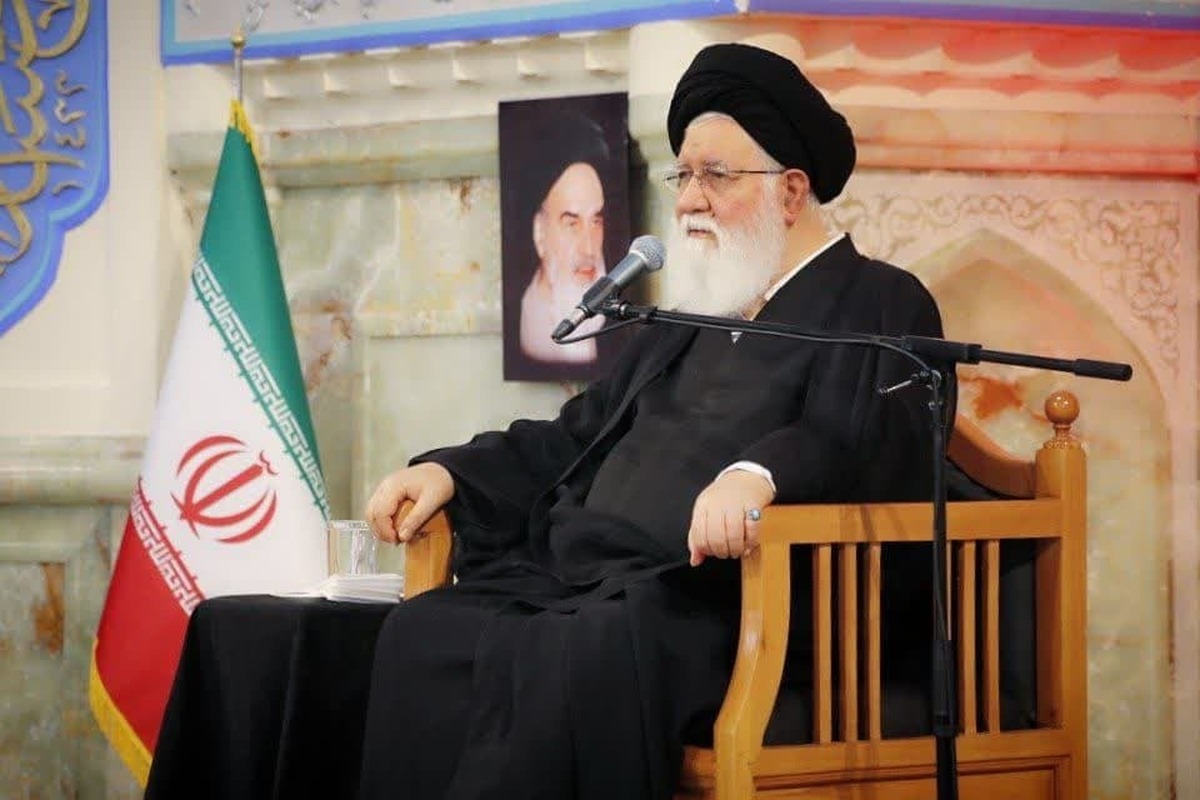نماینده ولی‌فقیه در استان خراسان رضوی گفت: امام باقر(ع) به شهادت رسید زیرا مدعی امامت و حکومت بود و انقلابی که برای مردم ایجاد کرد، اندیشه‌ای را به وجود آورد که حاکمیت در عالی‌ترین مصداق خود باید در اختیار مظهر انسان کامل و حجت خدا باشد.