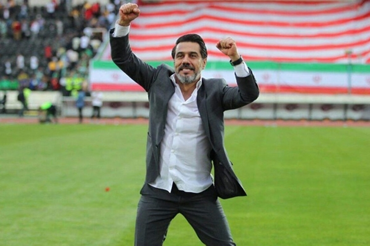 مدیر تیم فوتبال پرسپولیس براحتی میدان را خالی نخواهد کرد.