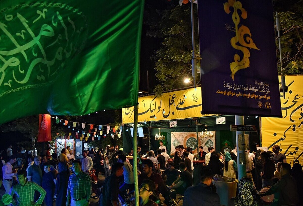 معاون شهردار و رییس سازمان اجتماعی و فرهنگی شهرداری مشهد گفت: برگزاری اولین رویداد بین اللملی بزرگترین عید در خیابان رسالت ٨١ با نگاه ویژه به مناطق حاشیه شهر واجرای ۶ جنگ با هنرمندانی از کشور‌های اسلامی، از جمله اقدامات در دهه ولایت است.