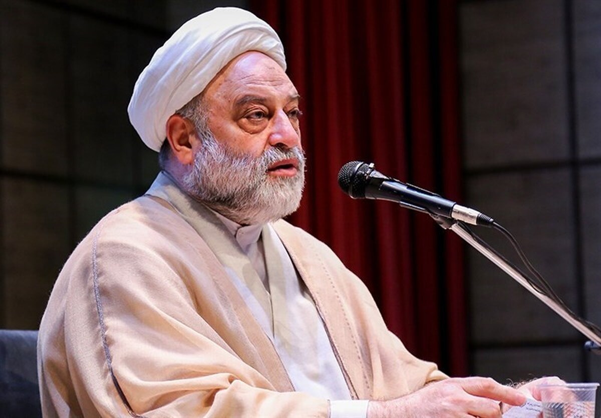 حجت الاسلام والمسلمین حبیب الله فرحزاد گفت: عرفه روز شناخت و روز بارش رحمت الهی بر اهل زمین است.