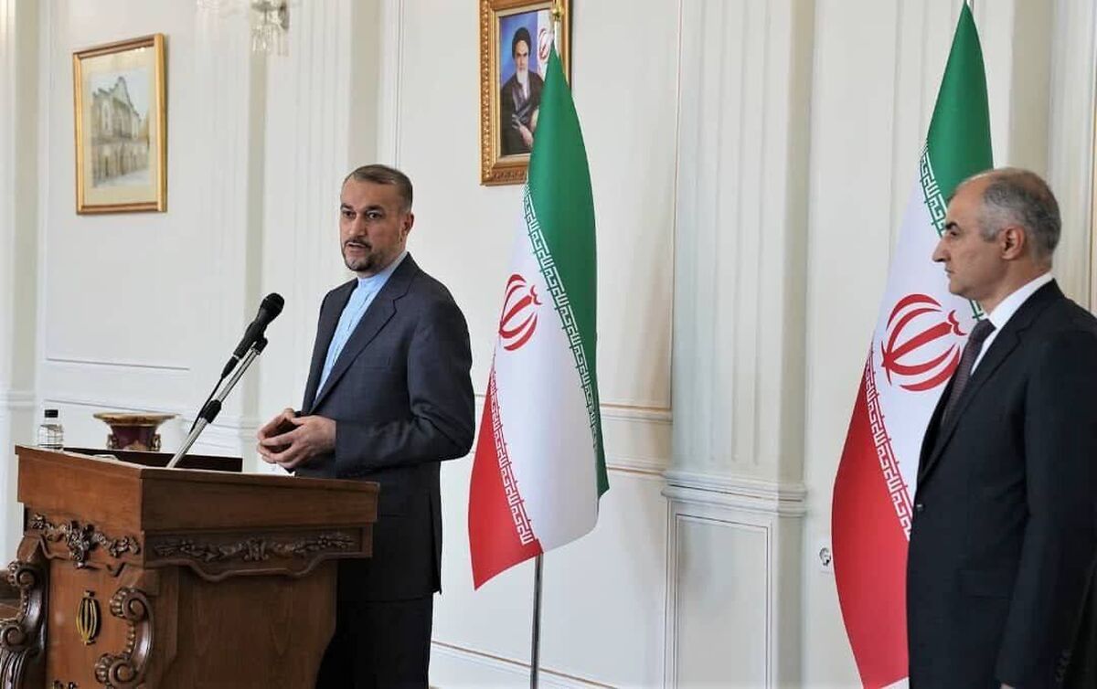 وزیر امور خارجه گفت: از توسعه مناسبات و بازگشت عادی روابط با دیگر کشور‌های منطقه و جهانی اسلام، از جمله جمهوری عربی مصر و کشور مسلمان و برادر مراکش نیز استقبال می‌کنیم و در این چارچوب نگرانی خود را از بحران و وقوع جنگ داخلی در کشور سودان اعلام می‌داریم.