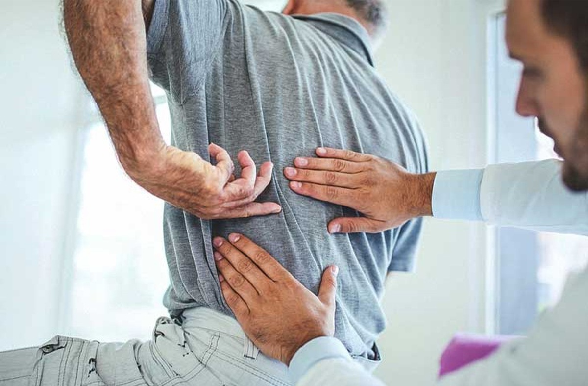 اگر اختلالی در این فعالیت ایجاد شود فرد مبتلا به نارسایی کلیه می‌شود این نارسایی ممکن است به‌دلیل مشکلات در بافت و ساختار کلیه باشد یا در اثر بیماری در قسمت‌های دیگر بدن ایجاد شود.