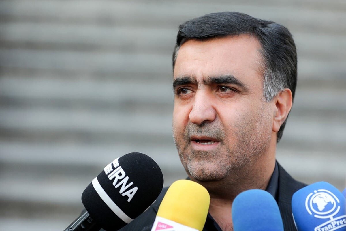 رئیس سازمان محیط زیست کشور گفت: با وجودی که حاکمان افغانستان از قبول داشتن معاهده رهاسازی آب هریرود حرف می زنند اما در عمل به جای ۸۵۰ میلیون لیتر فقط ۱۵ میلیون لیتر آب رها شده است.