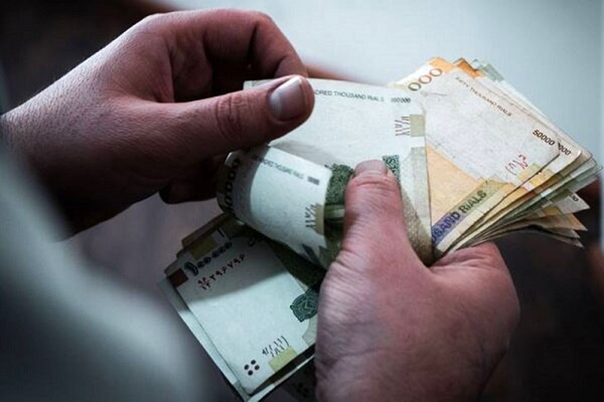 وزیر کار از کاهش فقر مطلق با افزایش یارانه خبر داد.