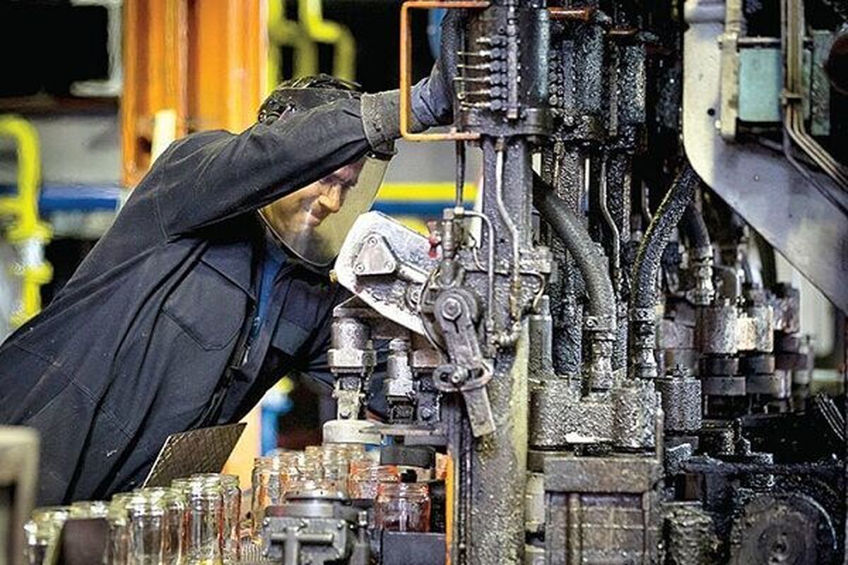 مدیرکل دفتر توسعه نهاد‌های اشتغال و هدایت نیروی کار وزارت تعاون، کار و رفاه اجتماعی گفت: متخصصان معتقدند که اعزام نیروی کار به خارج از کشور می‌تواند بخشی از نرخ بیکاری را کاهش دهد.