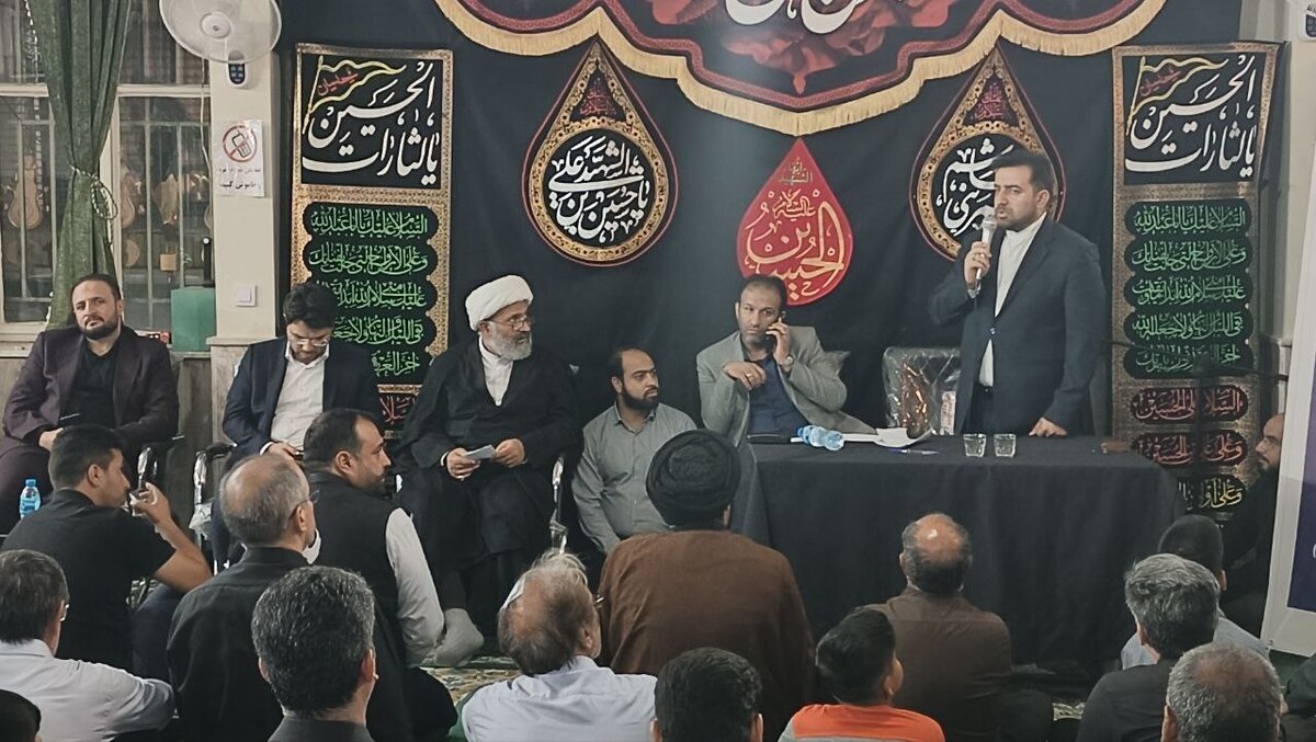 حجت‌الاسلام پژمان‌فر در شصتمین جلسه دیدار مردمی خود در جمع اهالی قلعه وکیل‌آباد گفت: به‌موازات رسیدگی به وضعیت اراضی دارای معارض توسط کمیته حقیقت‎یاب، تا پایان سال برای آن دسته از زمین‌هایی که گواهی واگذاری آن‌ها وجود دارد، سند رسمی و تک‌برگ صادر خواهد شد.