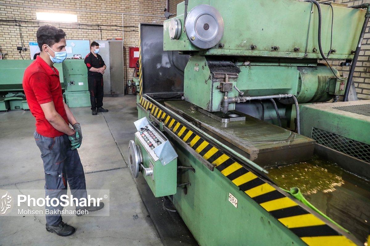 دبیر انجمن مدیران صنایع خراسان رضوی از مشکلات صنایع استان در پی قطعی‌های برق و تاثیرات آن بر هزینه‌های تولید گلایه کرد.