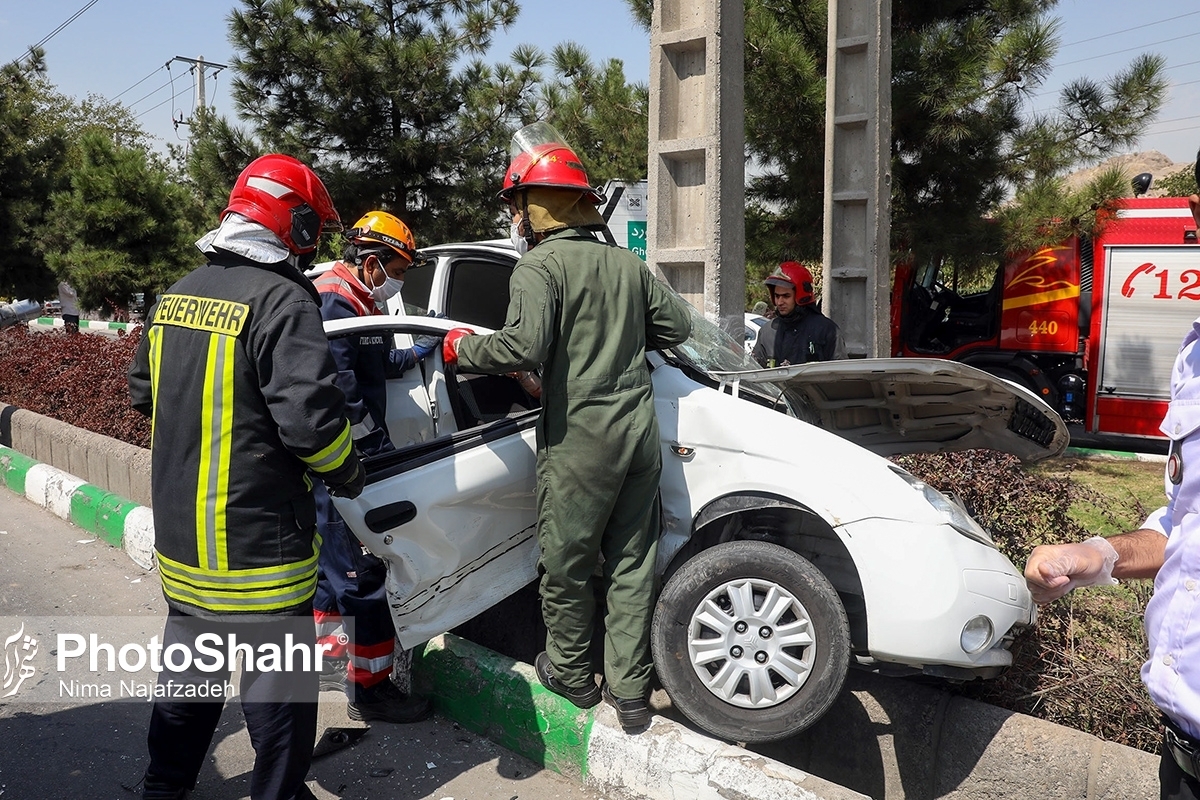 درباره استفاده از تلفن همراه که عامل یک چهارم حواس پرتی رانندگان در زمان رانندگی است.