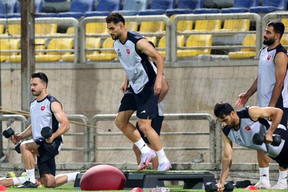 مجوز رسمی و بین المللی بازی دو بازیکن ملی‌پوش پرسپولیس صادر شد.
