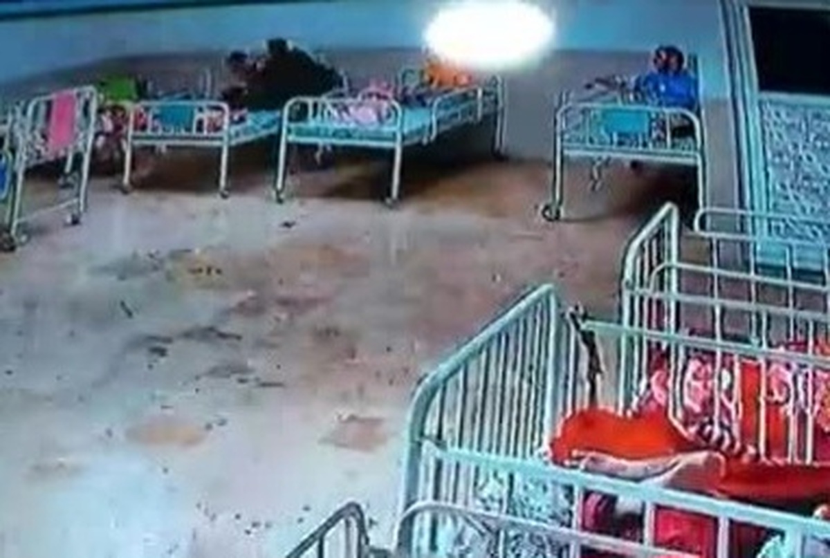 در پی انتشار فیلم ضرب و جرح کودکان معلول بوشهری در یک مرکز غیردولتی، مدیرکل بهزیستی استان بوشهر برکنار شد.