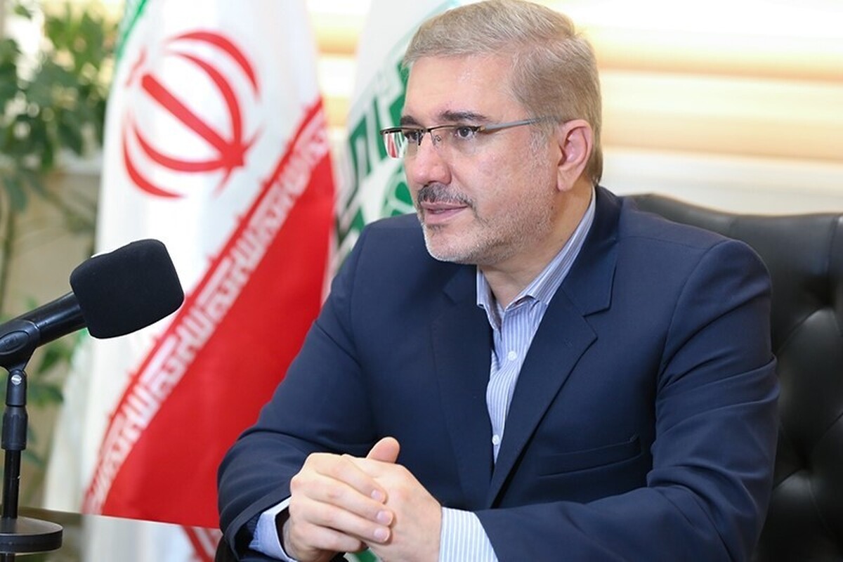 رییس سازمان برنامه و بودجه گفت: امسال ۵۱ درصد در ۴ ماهه اول رشد درآمد‌های دولتی را از تمامی منابع داریم به نحوی که هم درآمد‌های نفتی ما علیرغم شرایط سخت تحریم بهبود یافته و هم منابع درآمد‌های مالیاتی و گمرکی ما بیشتر شده است.