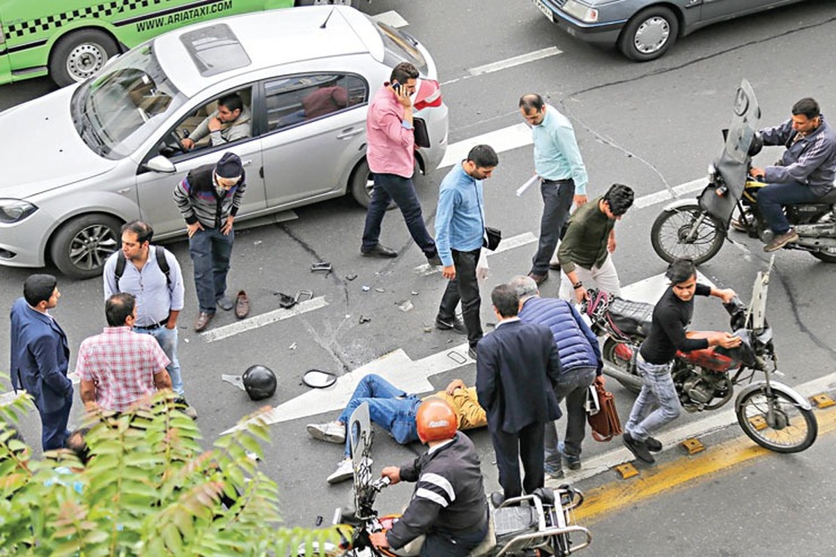 سهم موتور‌سواران در تصادفات شهر مشهد بیش از یک‌سوم است.