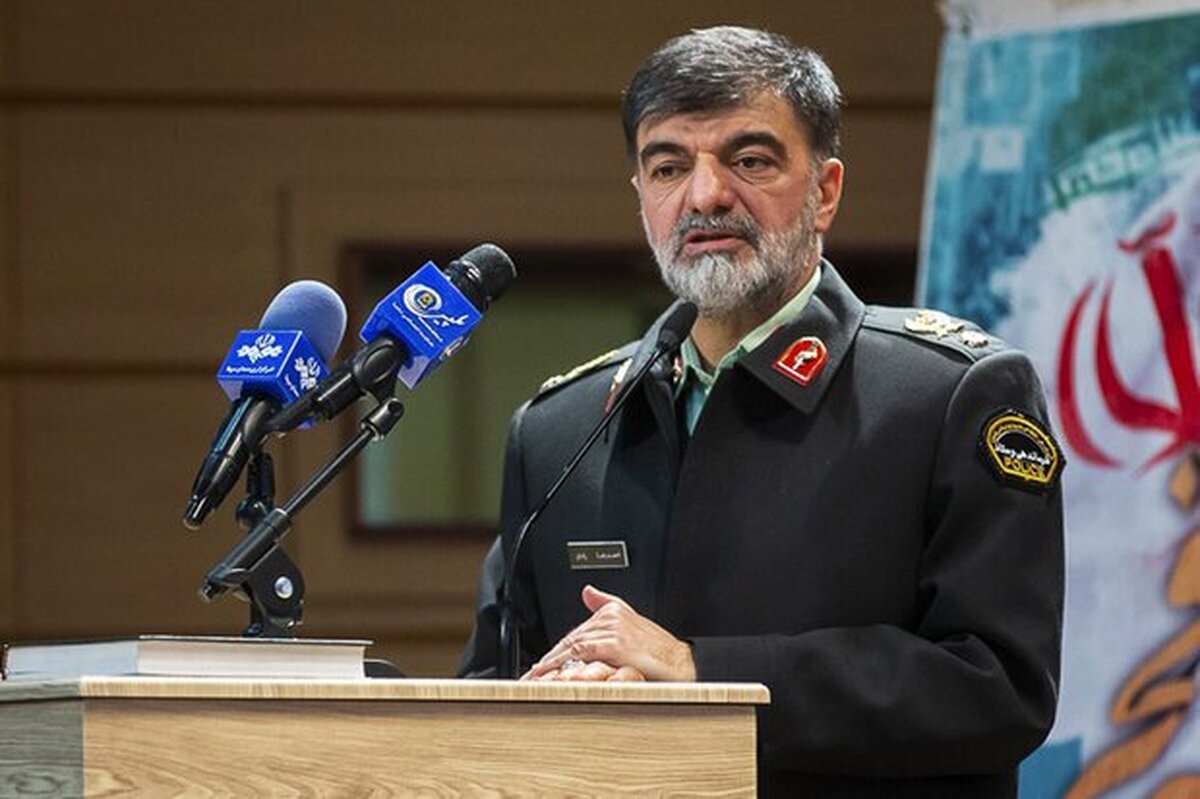فرمانده کل انتظامی با بیان اینکه فردی غفلتی انجام دهد در واقع غافل است و پلیس با غافل مجرمانه برخورد نمی‌کند، افزود:، اما اگر فردی بر این موضوع (بی‌حجابی) اصرار داشته باشد، حتماً توسط مأموران پلیس دستگیر و تحویل مقامات قضایی می‌شود تا برابر قانون با او برخورد شود.